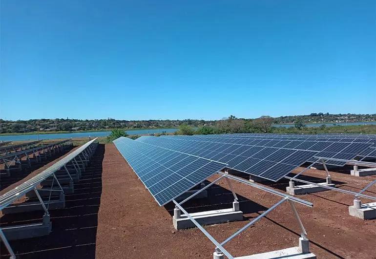 Estructuras inclinadas para instalar placas solares